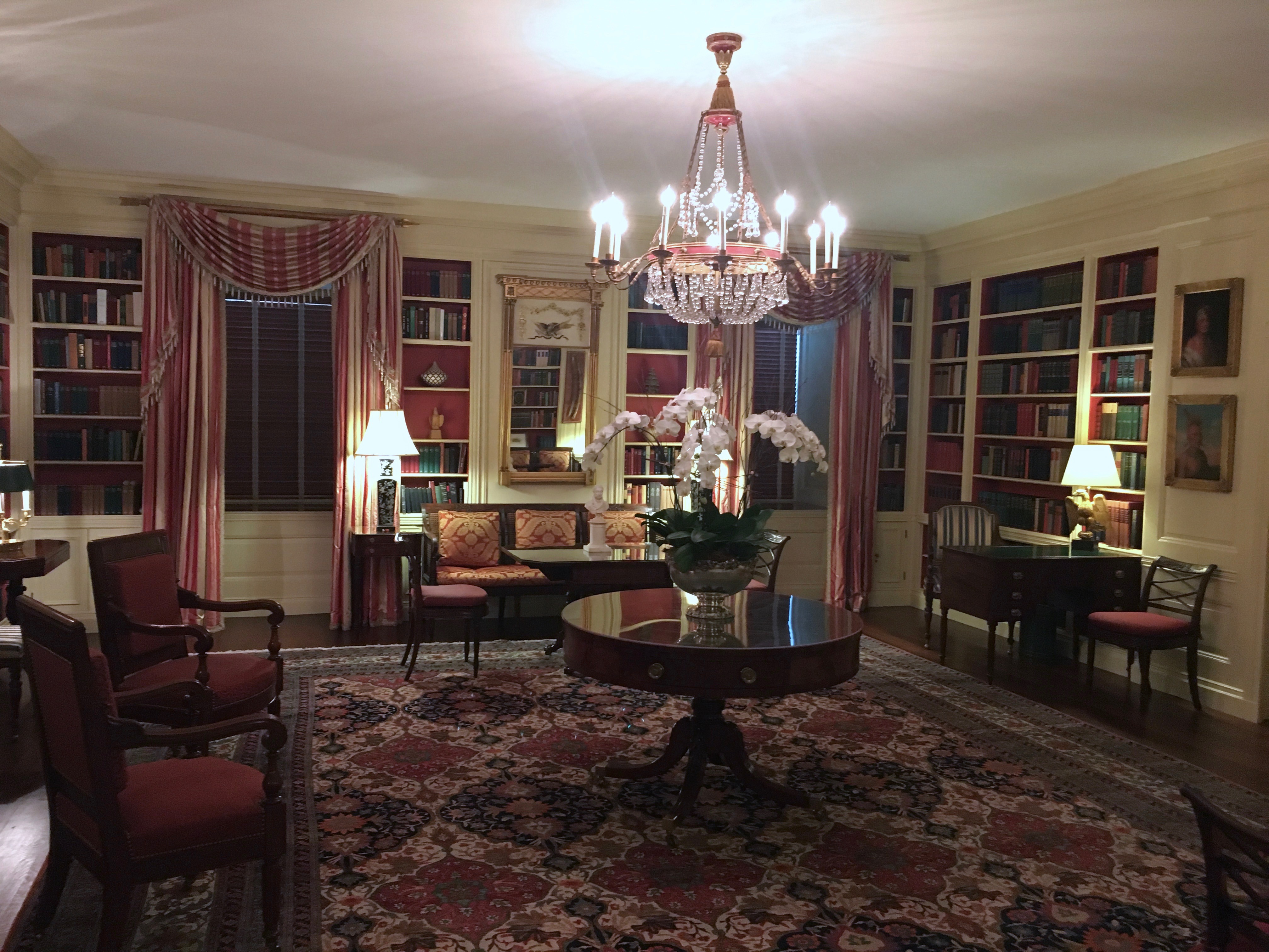 white house tour library